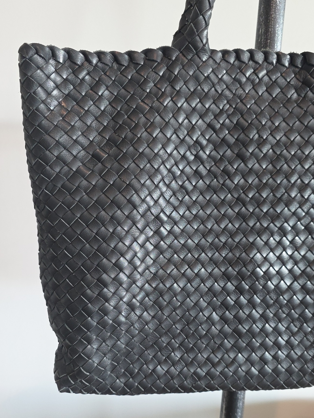 Milaner Classic Elena Woven Black Tote Bag – Classic Everyday Handbag - Picture 6 of 13